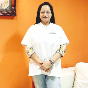 Dr. Anita Kinra - Dentist in Gurgaon