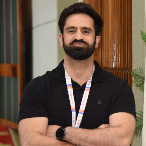 Dr Labeeb Farooq Mir