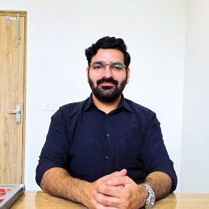 Dr. Prashant Tyagi - General Surgeon in 