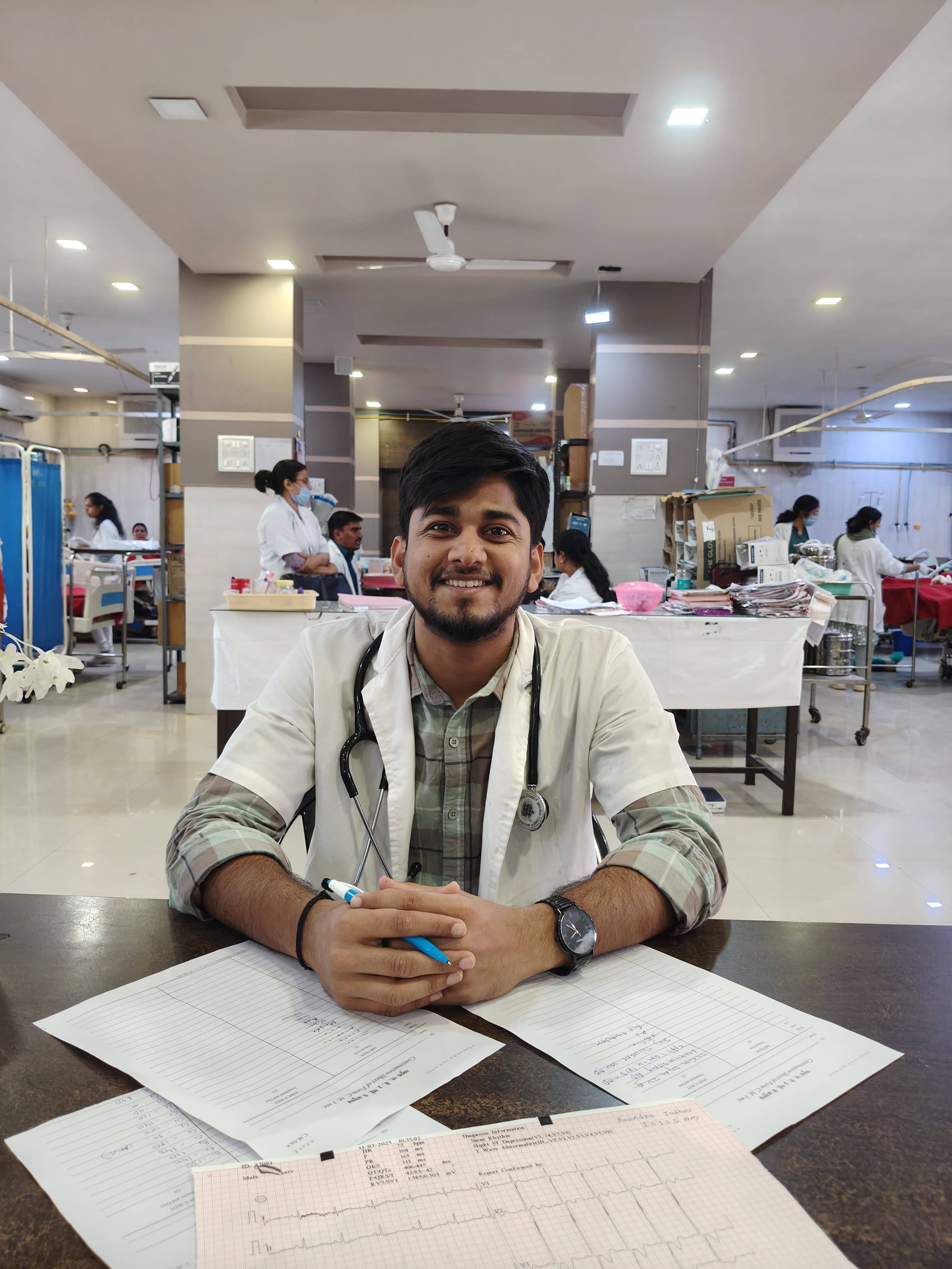 Dr Pratik Lalit Gandhi
