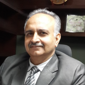 Dr. Vinay Verma - Internal medicine in Panchkula