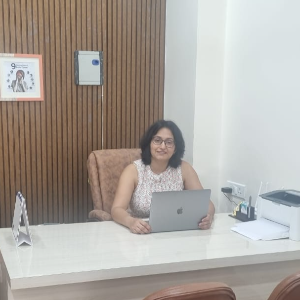 Dr. Kamana Chikara - Gynecology in Noida