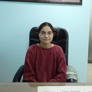 Dr. Renu Yadav - Dentist in Gurgaon