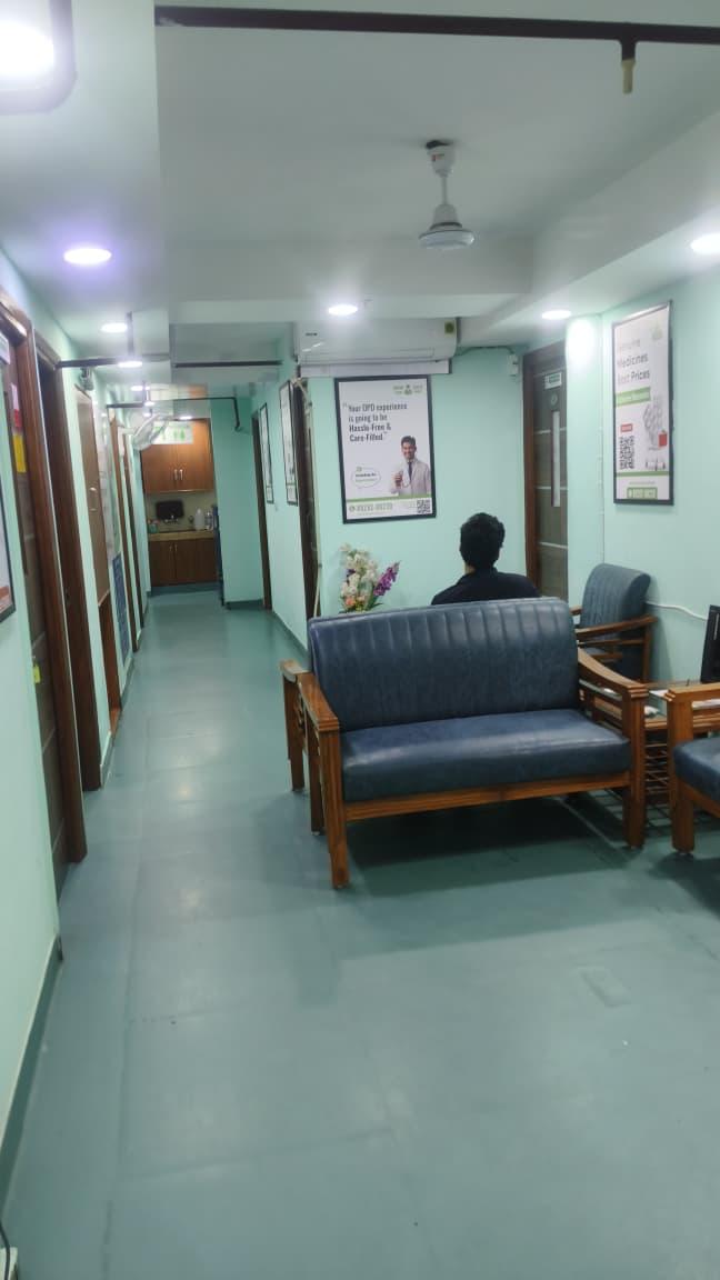 In clinic/ vedio - 1432