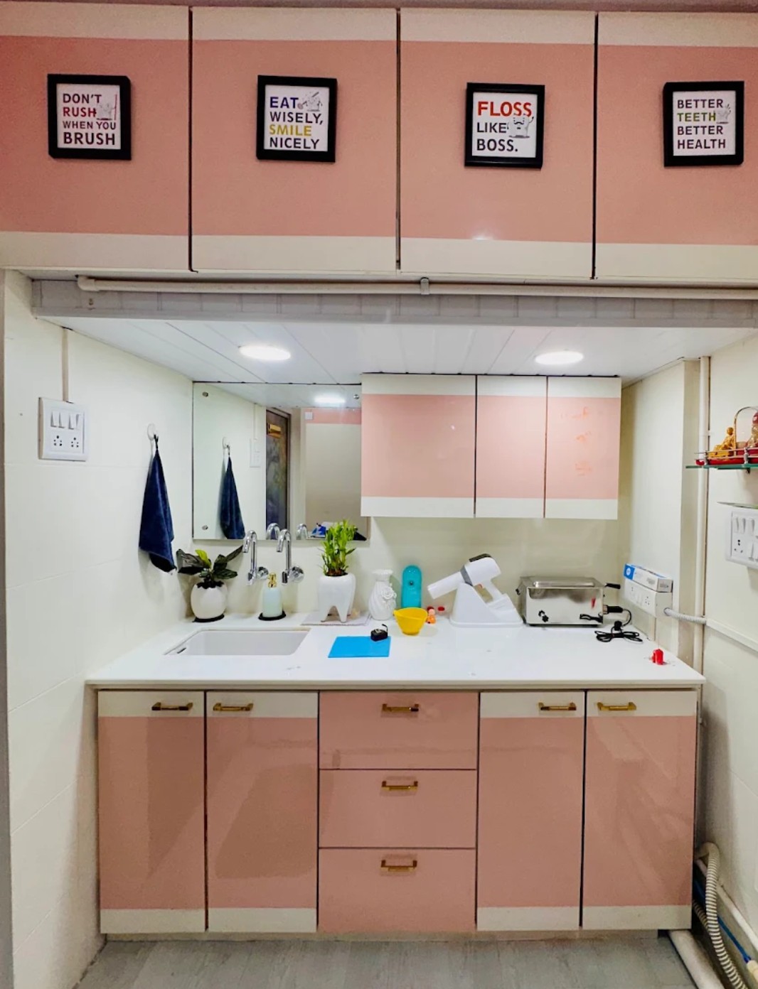 ENAMEL ELEGANCE DENTAL LOUNGE - 1914