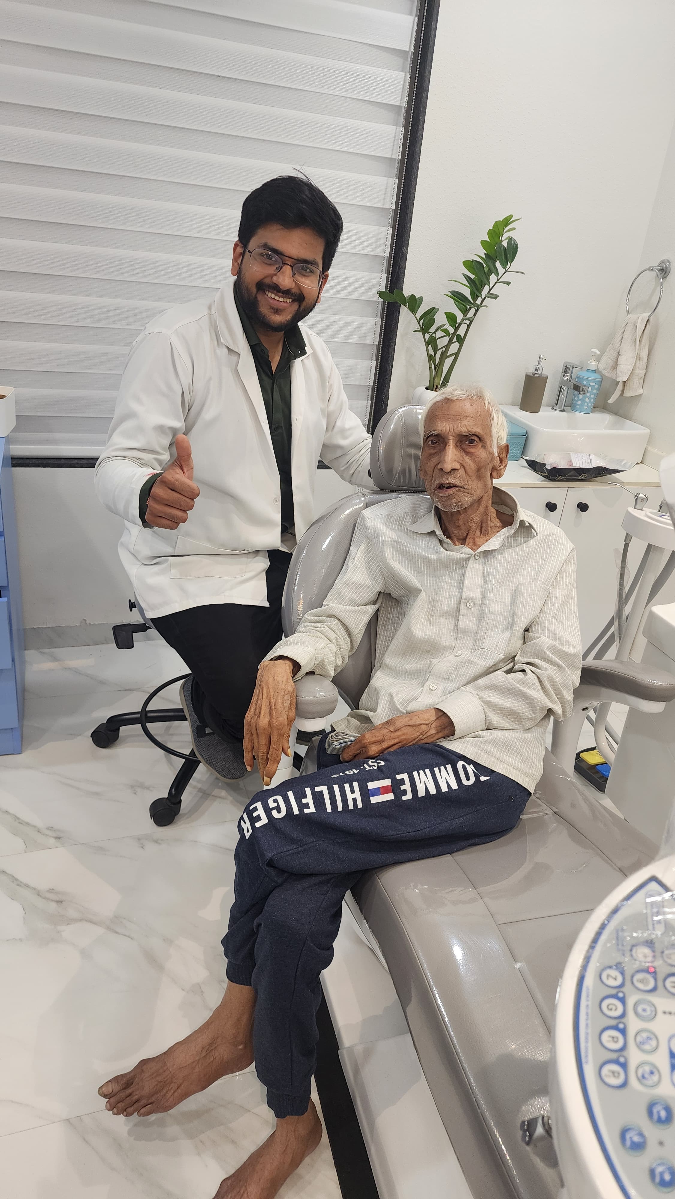 Abbad Dental Clinic And Implant Center - 1492